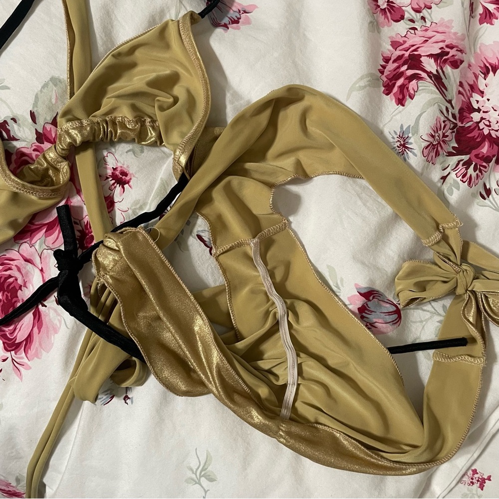 Gold 2pc Set Festy Wear - Picture 6 of 6